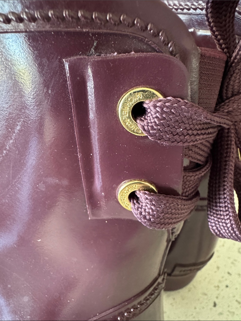 Michael Kors Women’s Deep Plum Lace-Up Glossy Rubber Ankle Rain Boots Size 9 EUC - Picture 11 of 13